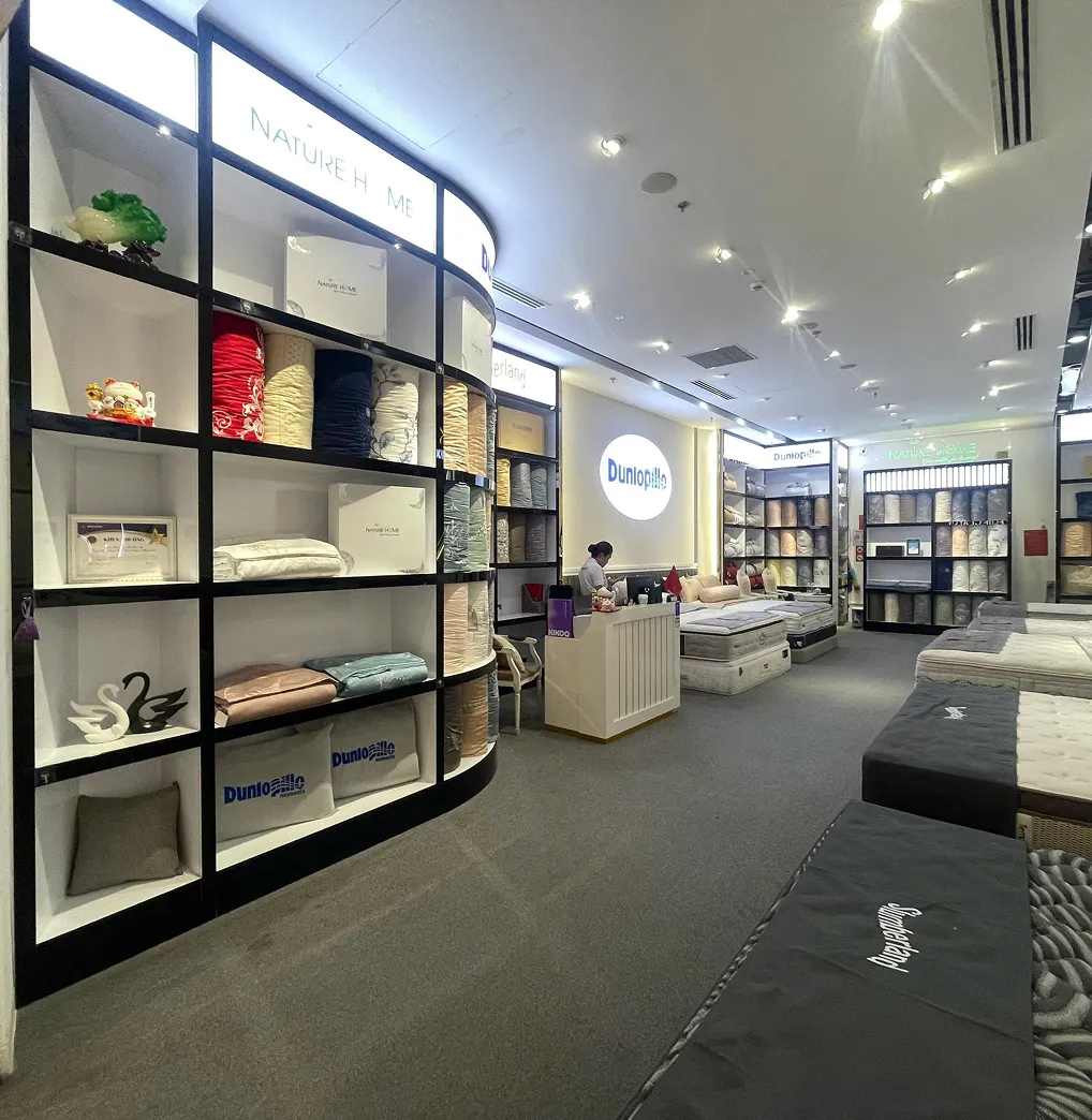 Crescent Mall Trong 05